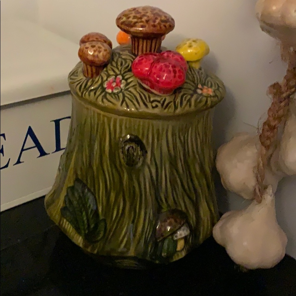 Shrooms cookie jar